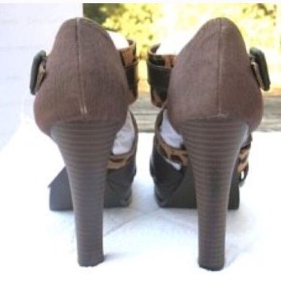NWT Brown Leopard Heels - Picture 5 of 5